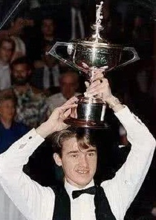 碑受到了极 碑受到了极