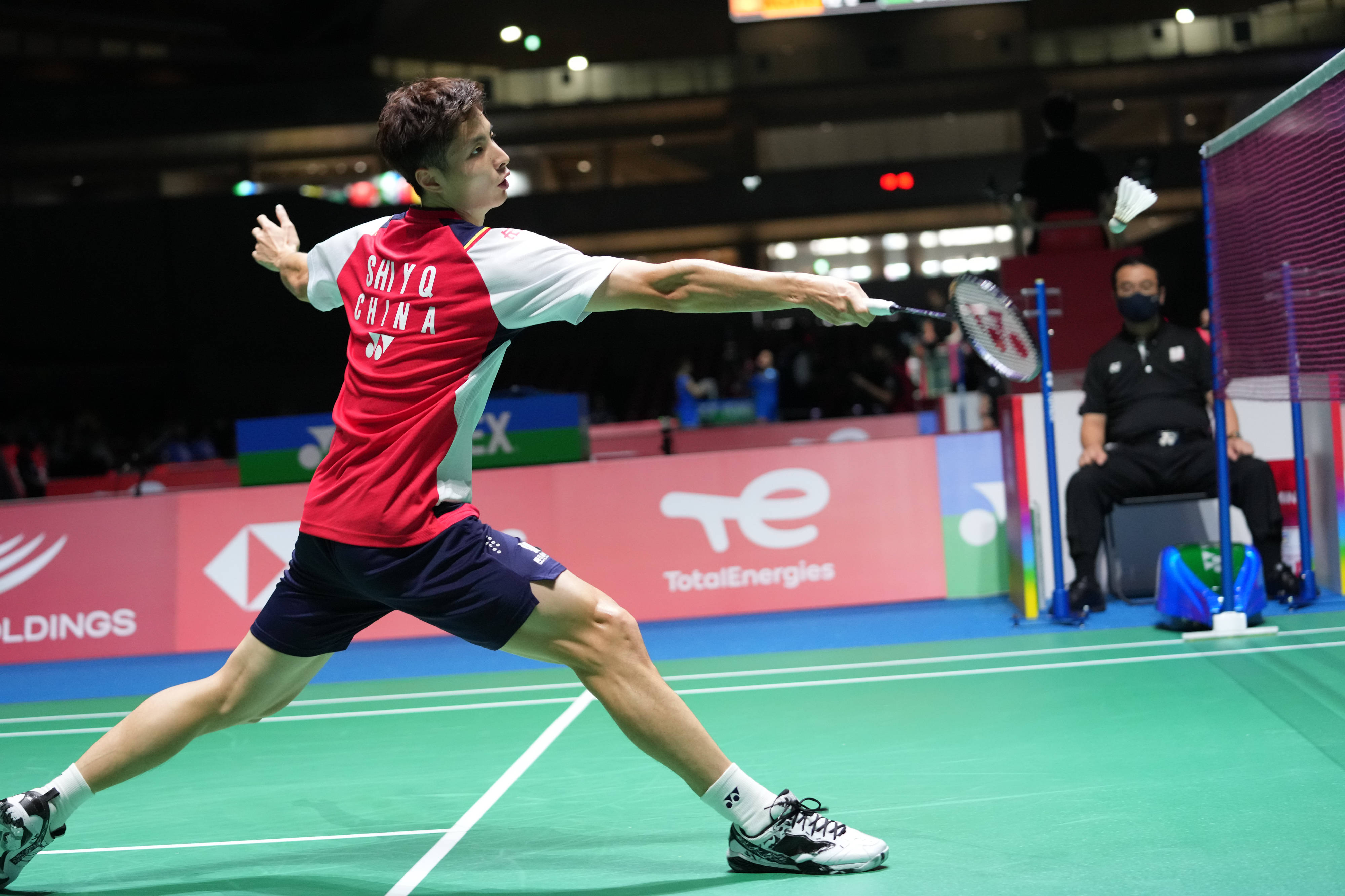 也肩负起更 也肩负起更