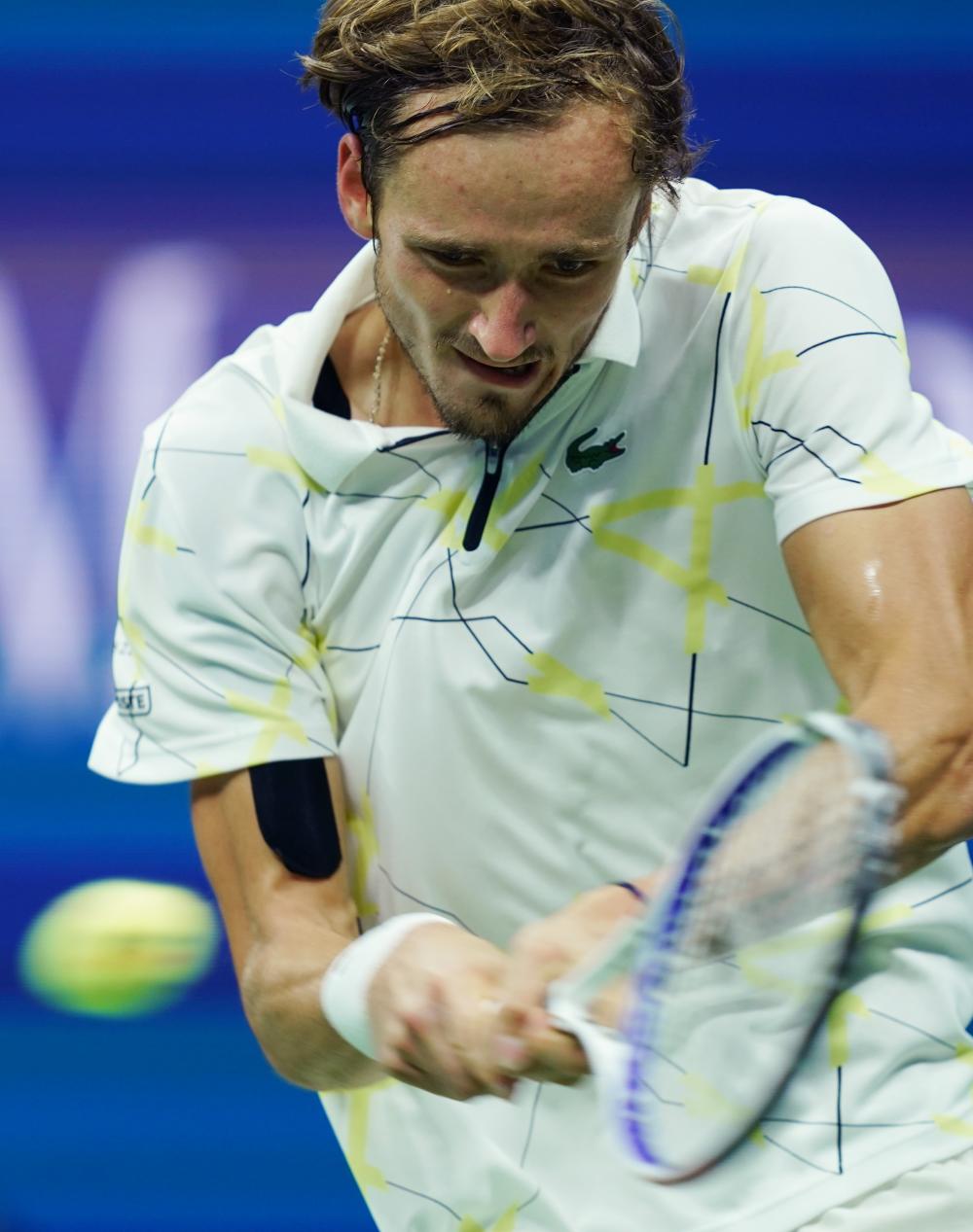 强弱差距并 强弱差距并